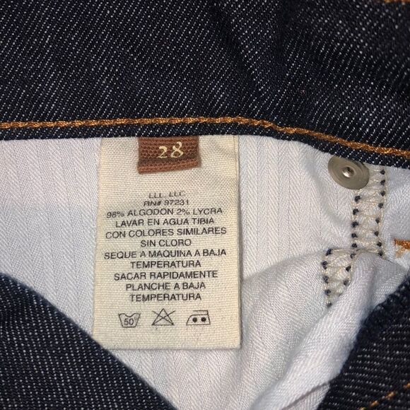 We The Free Size 28 Straight Leg Jeans NWOT - Picture 3 of 5